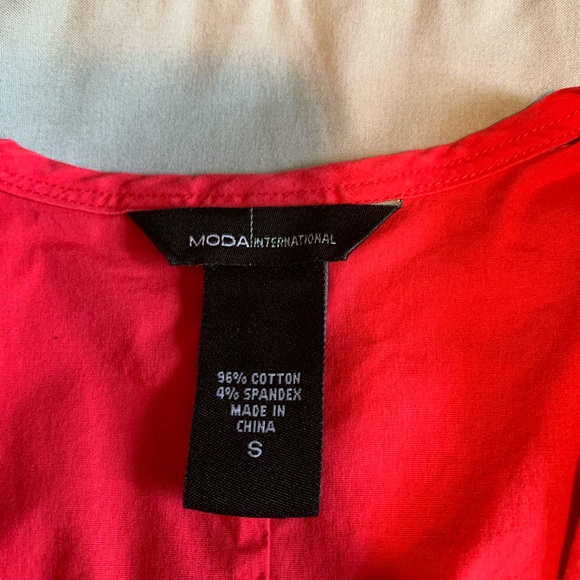 Blouse - Picture 2 of 3